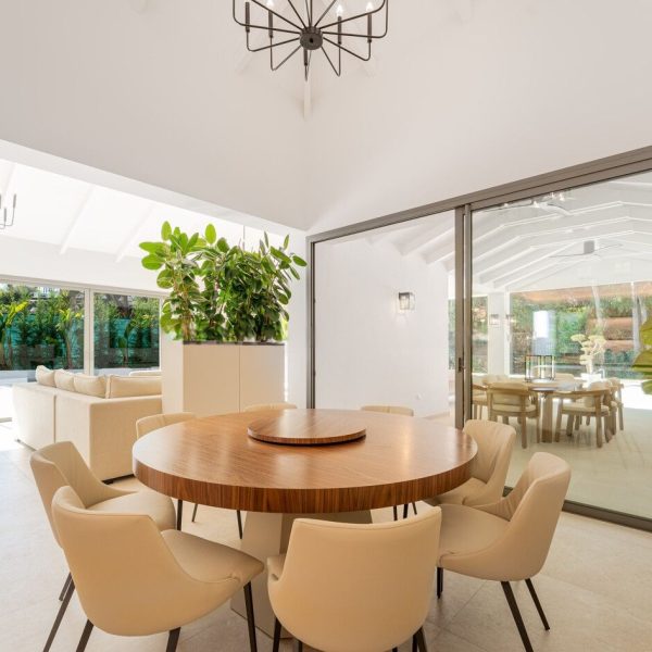 villa-camelia-for-sale-in-la-cerquilla-nueva-andalucia-marbella (19)